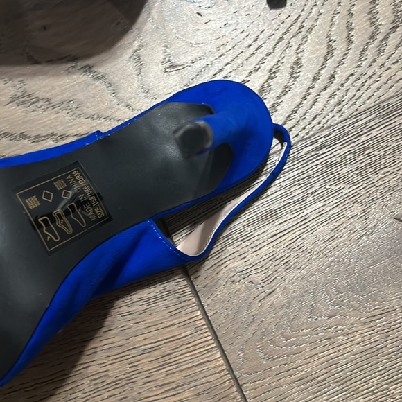 HEELS💧 - Picture 2 of 3